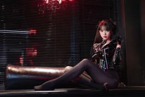 《NO.90 – 黑丝通讯官》｜轩萧学姐 · 60张写真