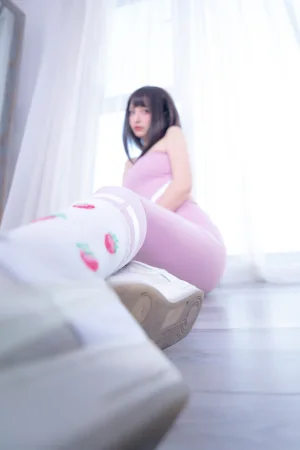 《第四季 序号10：《草莓蜜桃》》｜神楽坂真冬 · 75张写真