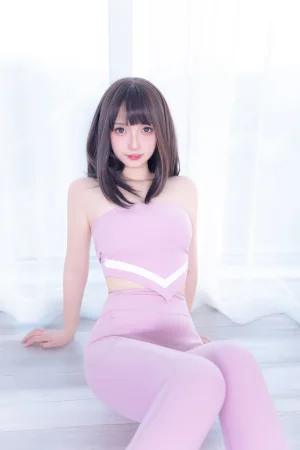 《第四季 序号10：《草莓蜜桃》》｜神楽坂真冬 · 75张写真