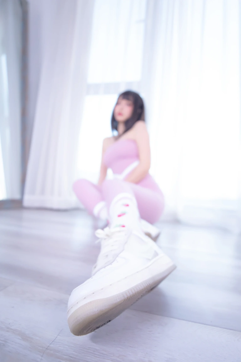 《第四季 序号10：《草莓蜜桃》》｜神楽坂真冬 · 75张写真