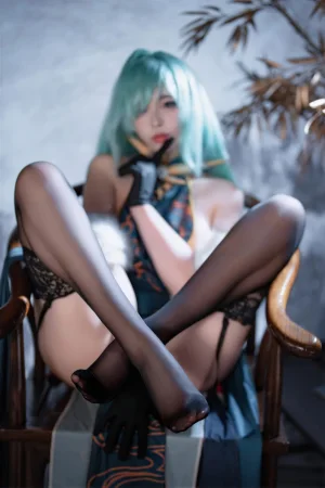 《NO.95 – 碧蓝航线 莫斯科旗袍》｜轩萧学姐 · 50张写真