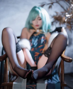 《NO.95 – 碧蓝航线 莫斯科旗袍》｜轩萧学姐 · 50张写真