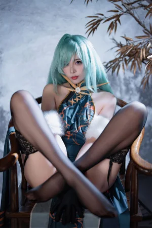 《NO.95 – 碧蓝航线 莫斯科旗袍》｜轩萧学姐 · 50张写真