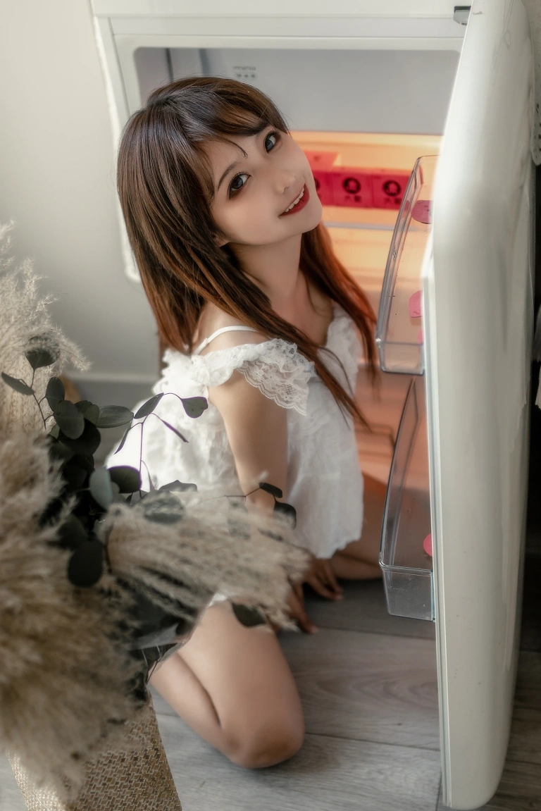 《大象 白睡衣》｜蠢沫沫 · 29张写真