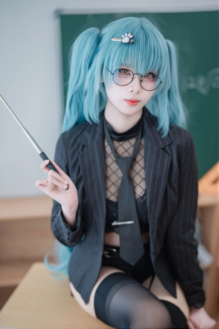 《NO.97 – 胜利女神：妮姬 普丽瓦蒂 严厉教诲》｜轩萧学姐 · 104张写真、1 个视频