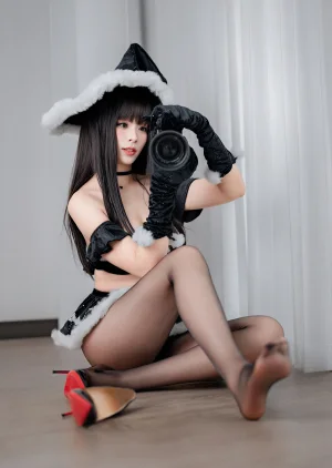 《NO.98 – 黑魔女圣诞》｜轩萧学姐 · 41张写真