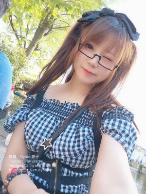 《自撮り①》｜Nyako喵子 · 207张写真、6 个视频