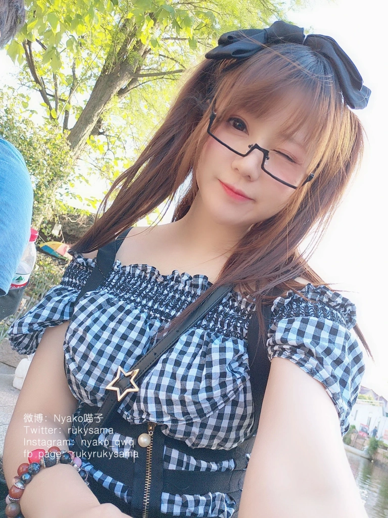 《自撮り①》｜Nyako喵子 · 207张写真、6 个视频