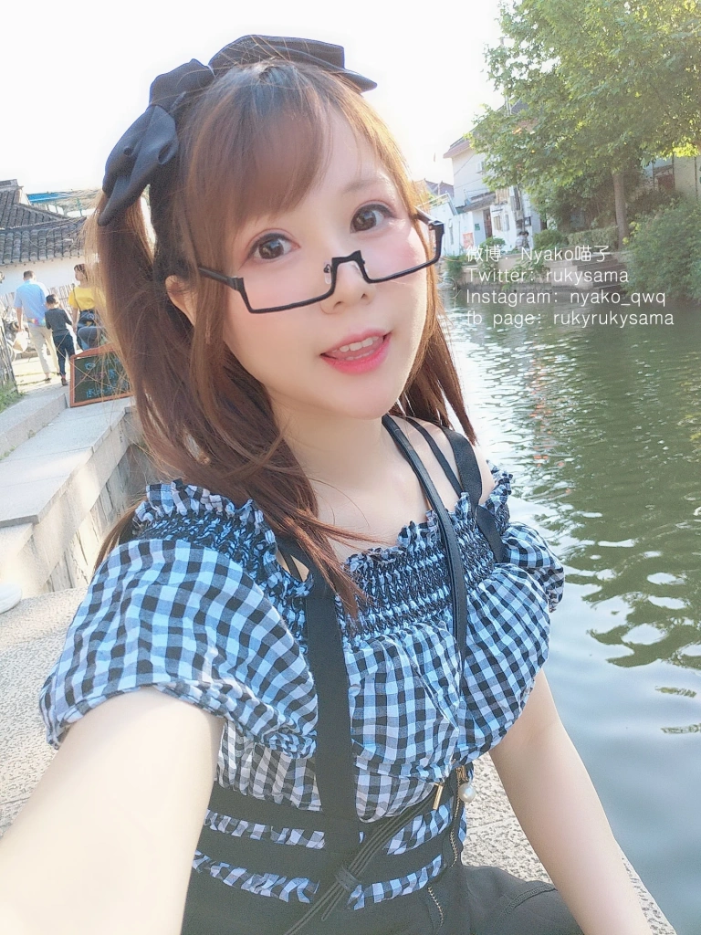 《自撮り①》｜Nyako喵子 · 207张写真、6 个视频