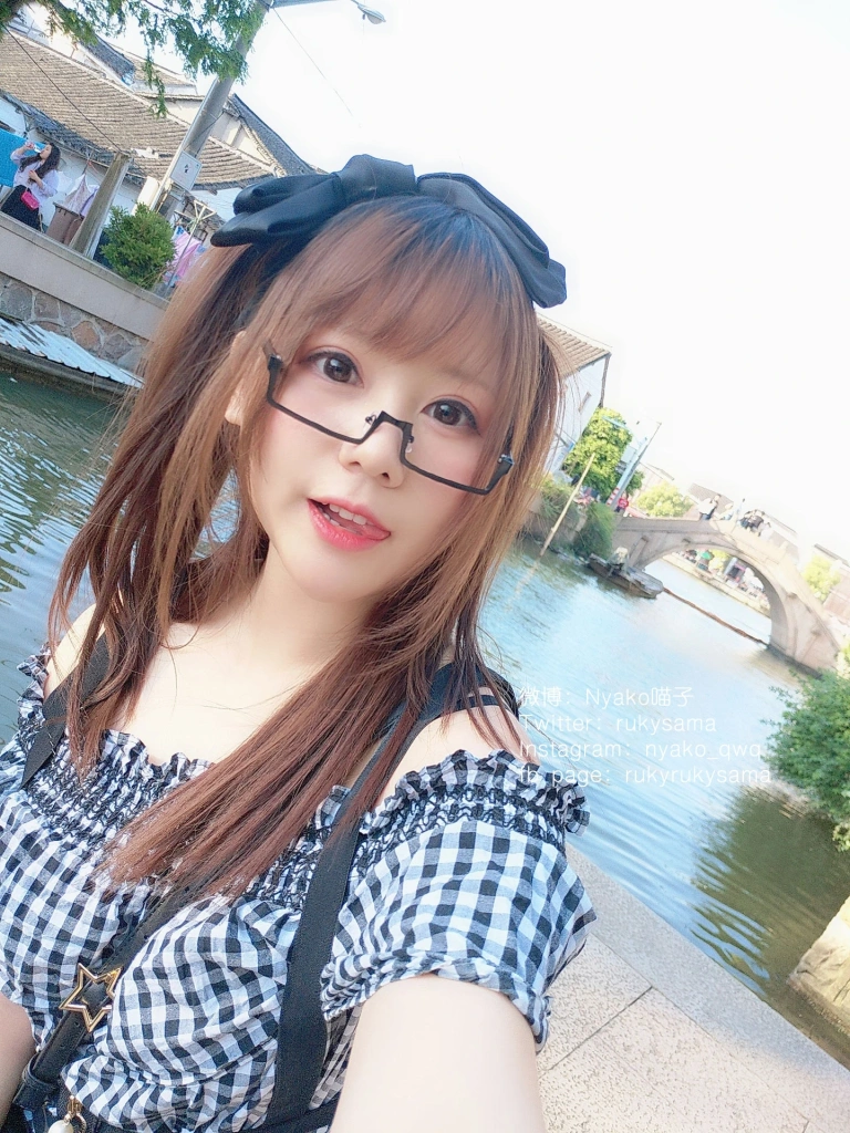 《自撮り①》｜Nyako喵子 · 207张写真、6 个视频