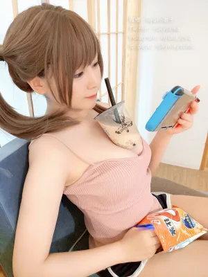 《自撮り②》｜Nyako喵子 · 197张写真、7 个视频