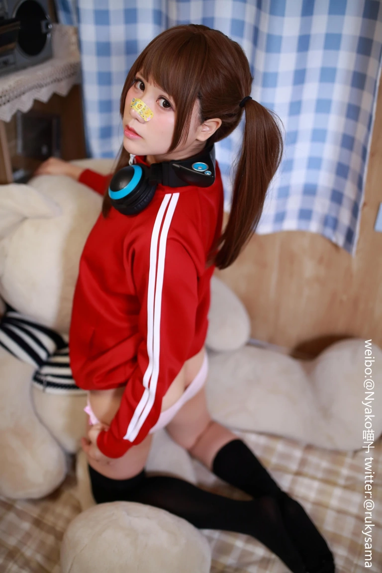 《高中生02》｜Nyako喵子 · 80张写真