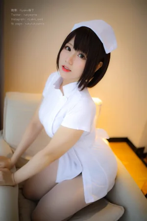 《护士服》｜Nyako喵子 · 155张写真、4 个视频
