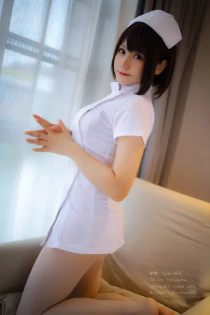 《护士服》｜Nyako喵子 · 155张写真、4 个视频