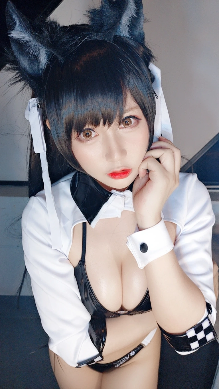 《爱宕机车》｜Nyako喵子 · 17张写真