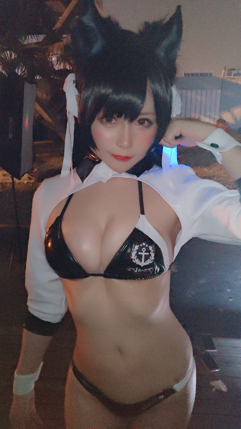 《爱宕机车》｜Nyako喵子 · 17张写真