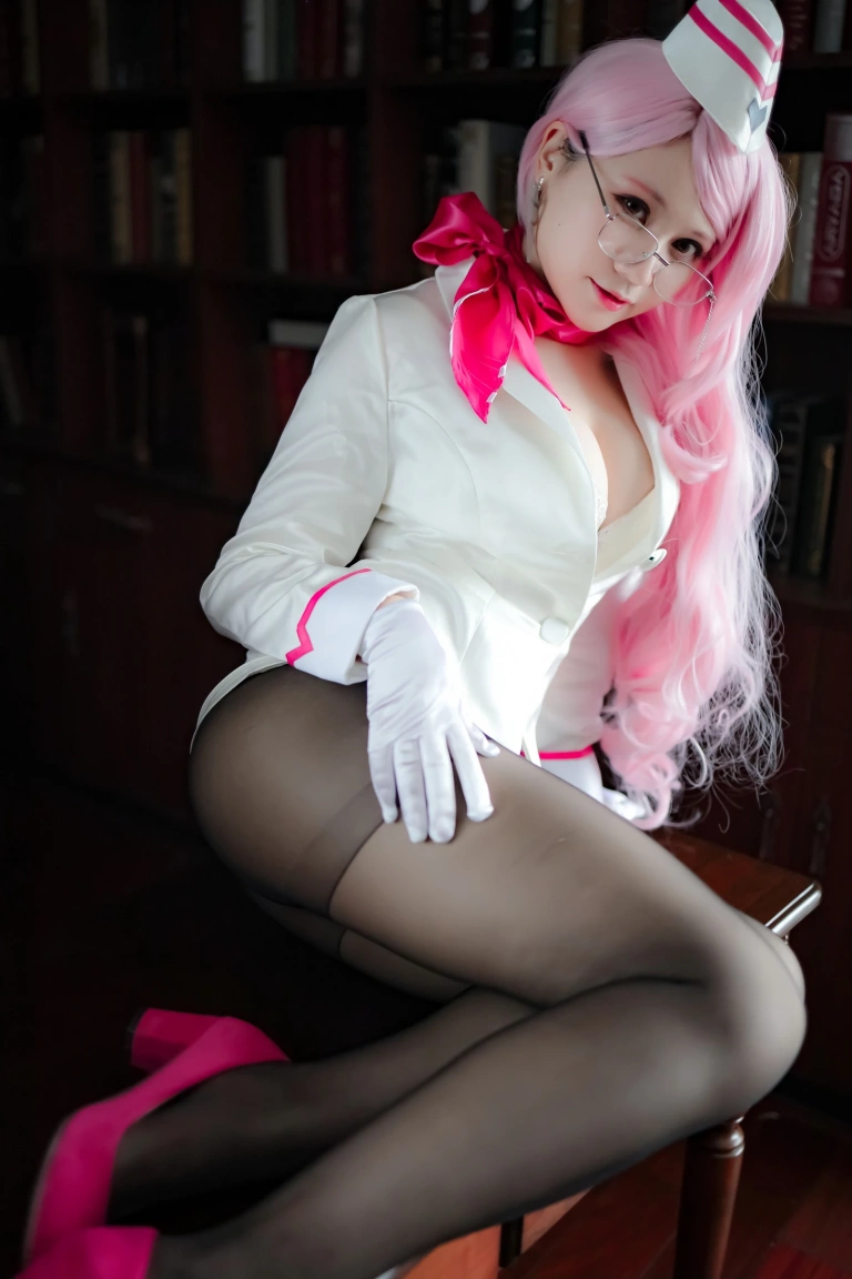 《柯杨斯卡娅》｜Nyako喵子 · 35张写真