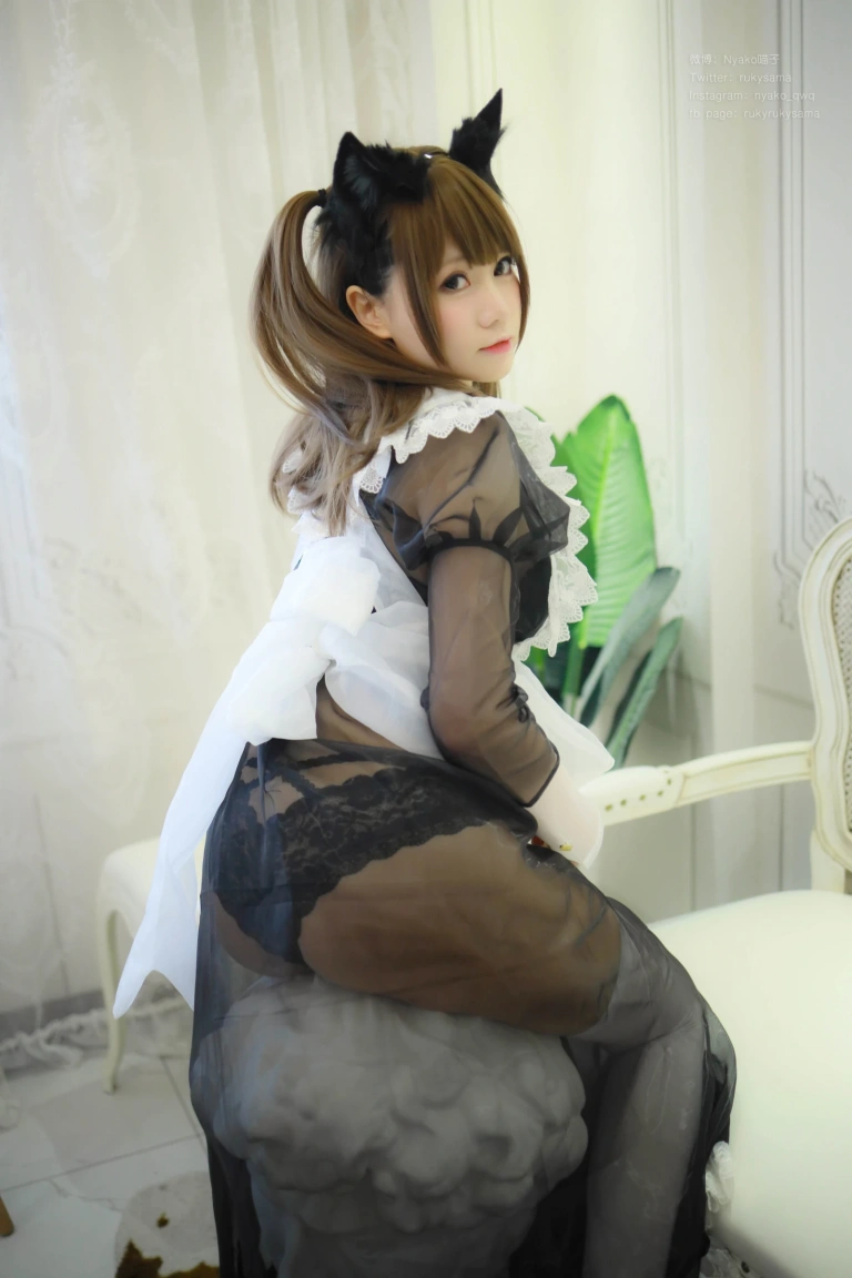《透明女仆》｜Nyako喵子 · 50张写真