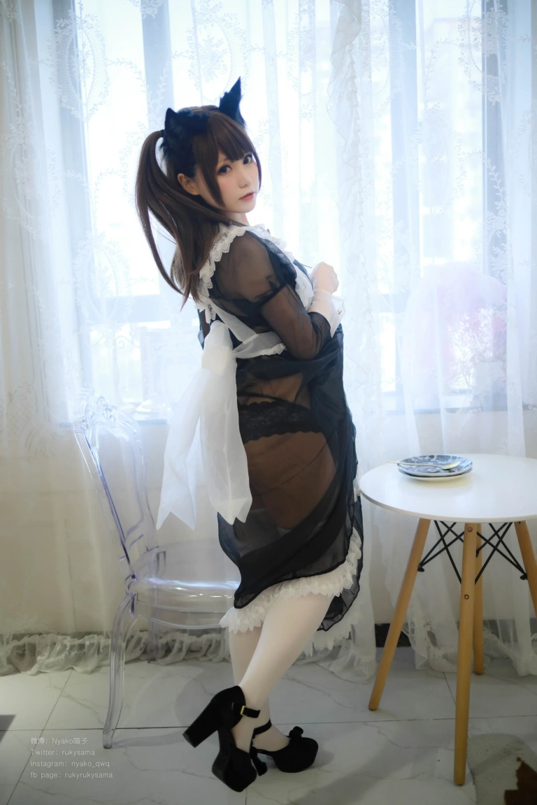《透明女仆》｜Nyako喵子 · 50张写真