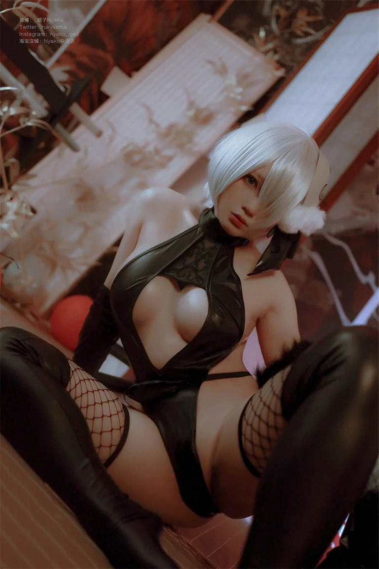 《2B同人旗袍》｜Nyako喵子 · 43张写真