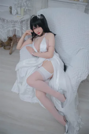 《大凤纯白婚纱》｜Nyako喵子 · 65张写真