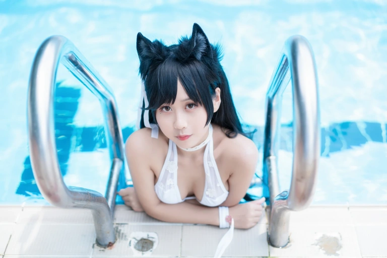 《爱宕泳装》｜萌芽儿o0 · 30张写真