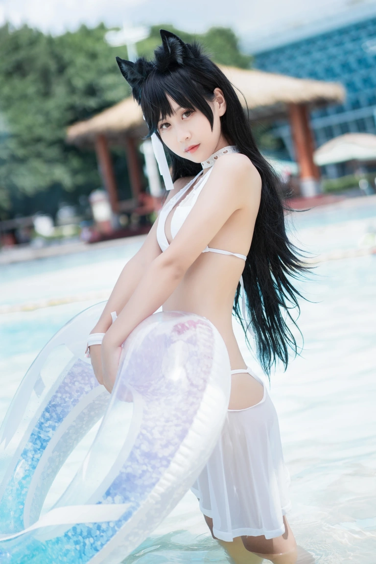 《爱宕泳装》｜萌芽儿o0 · 30张写真