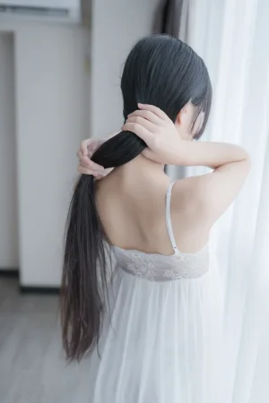 《白色私房》｜萌芽儿o0 · 44张写真