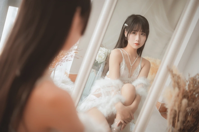 《毛绒内衣》｜萌芽儿o0 · 27张写真