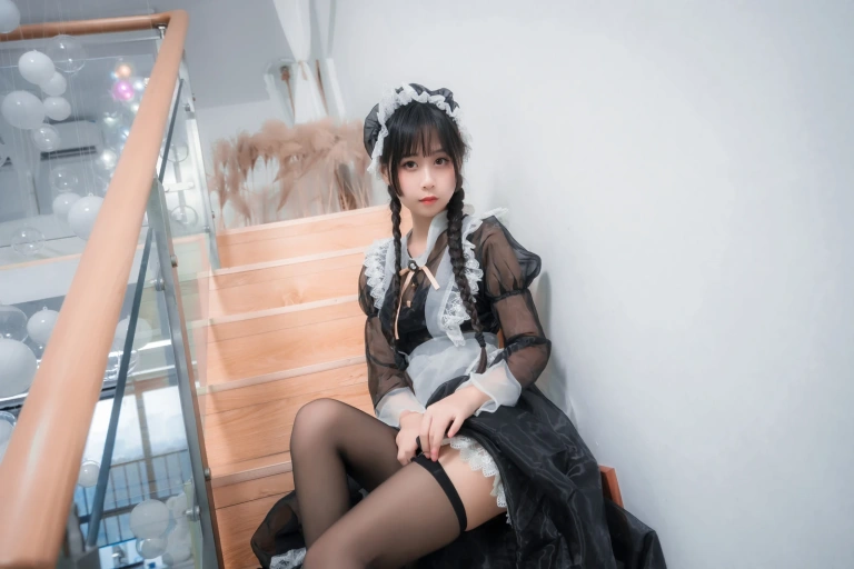 《透明女仆》｜萌芽儿o0 · 53张写真