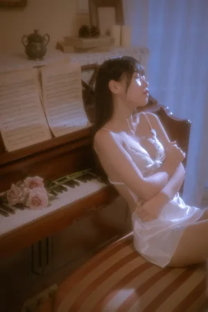 《遐 私房》｜萌芽儿o0 · 43张写真