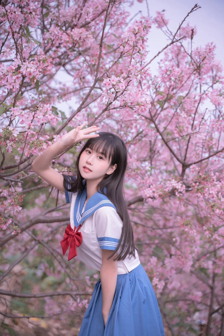 《樱花jk》｜萌芽儿o0 · 30张写真