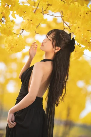 《秋有银杏 春有黄风铃》｜萌芽儿o0 · 23张写真