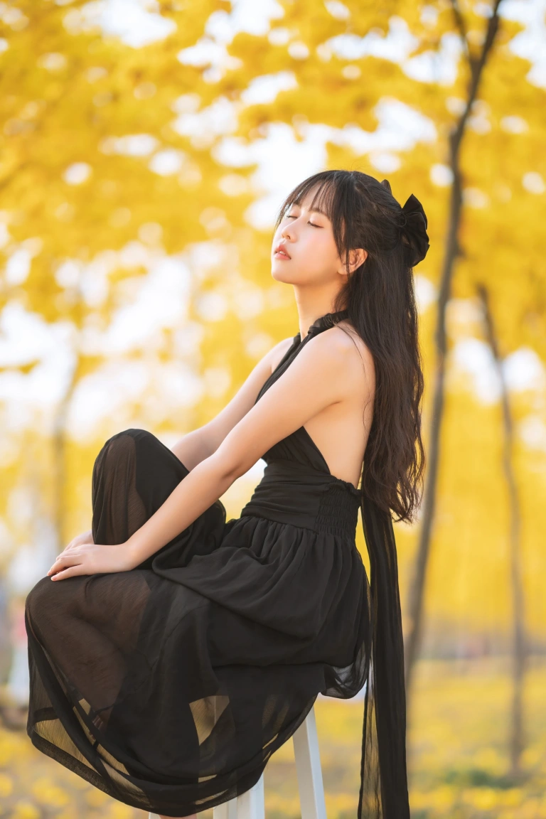 《秋有银杏 春有黄风铃》｜萌芽儿o0 · 23张写真