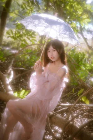 《林中少女》｜萌芽儿o0 · 30张写真