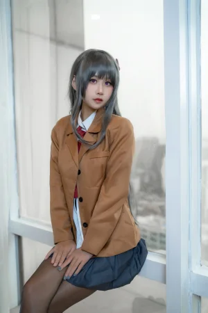 《jk麻衣学姐》｜萌芽儿o0 · 28张写真