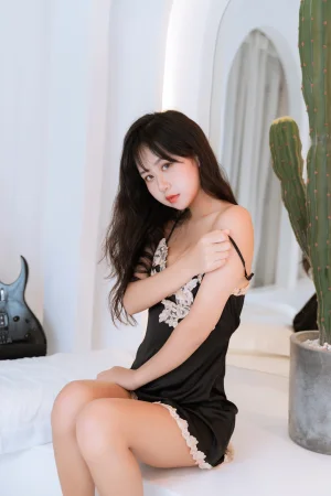 《小D睡衣》｜萌芽儿o0 · 12张写真