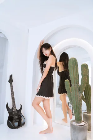 《小D睡衣》｜萌芽儿o0 · 12张写真