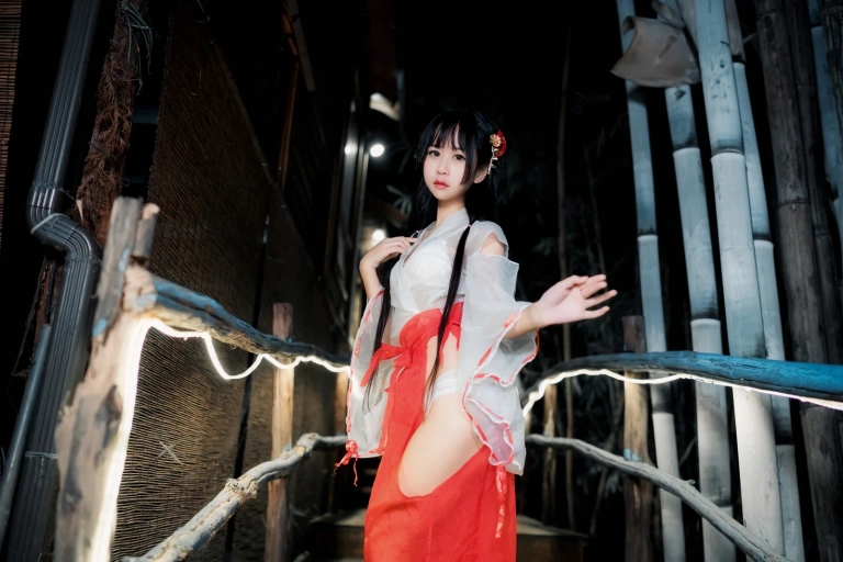 《透明巫女》｜萌芽儿o0 · 14张写真