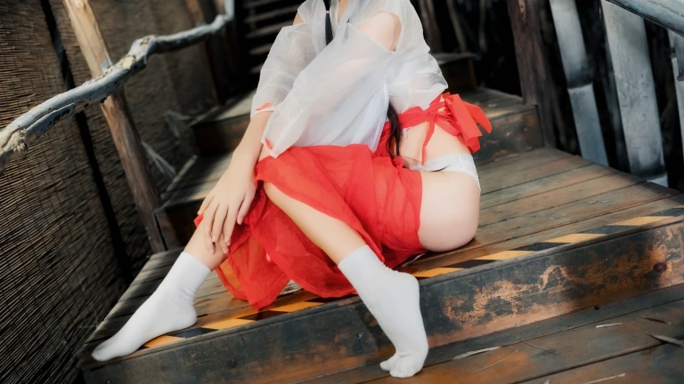 《透明巫女》｜萌芽儿o0 · 14张写真
