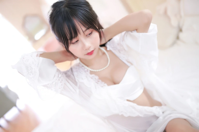 《白茶清欢》｜萌芽儿o0 · 22张写真