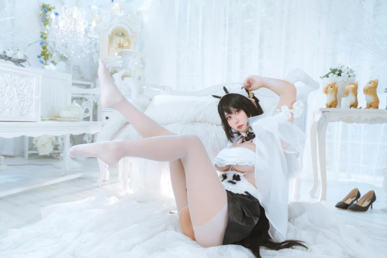 《碧蓝航线 不挠女仆》｜萌芽儿o0 · 35张写真