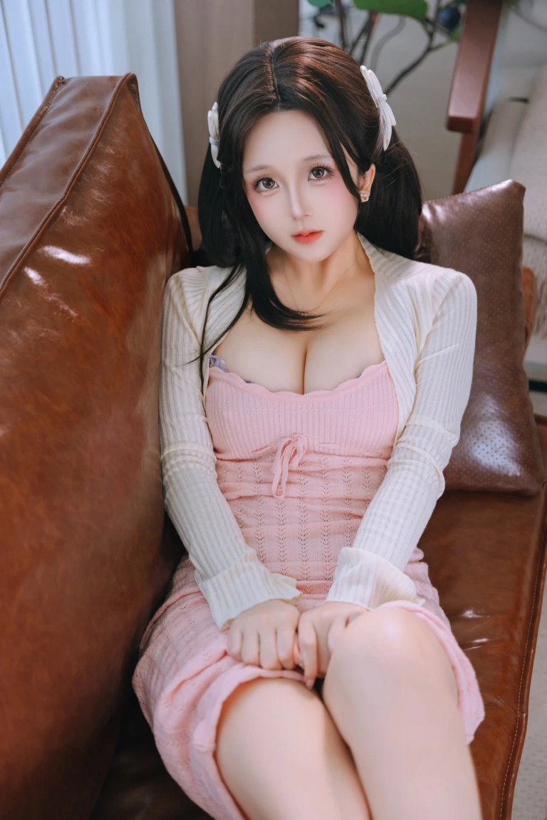 《钢琴老师》｜日奈娇(椎名莜) · 215张写真、5 个视频