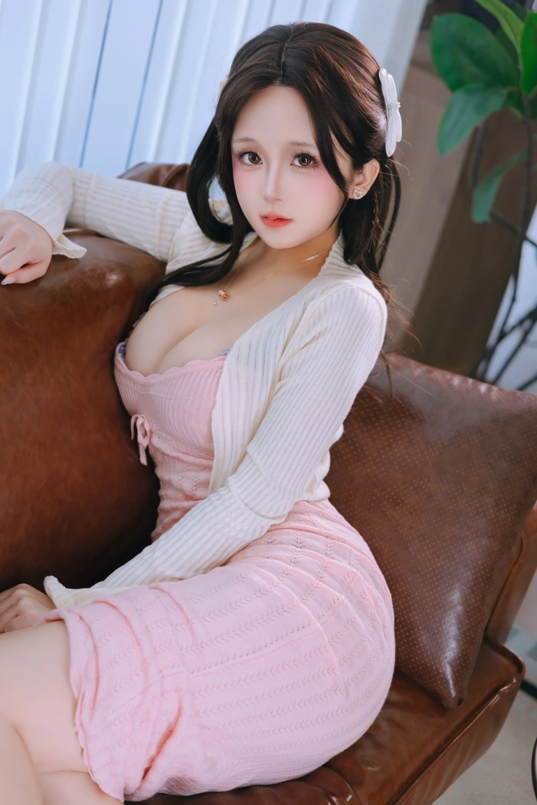 《钢琴老师》｜日奈娇(椎名莜) · 215张写真、5 个视频