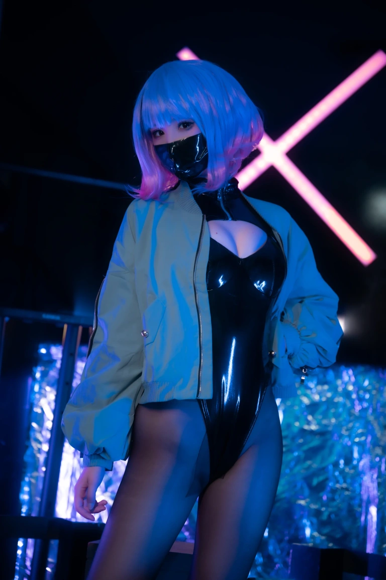 《LUNA 高叉兔女郎》｜Quan冉有点饿 · 28张写真