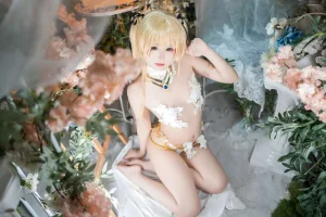 《生或死 玛丽罗斯》｜Quan冉有点饿 · 40张写真