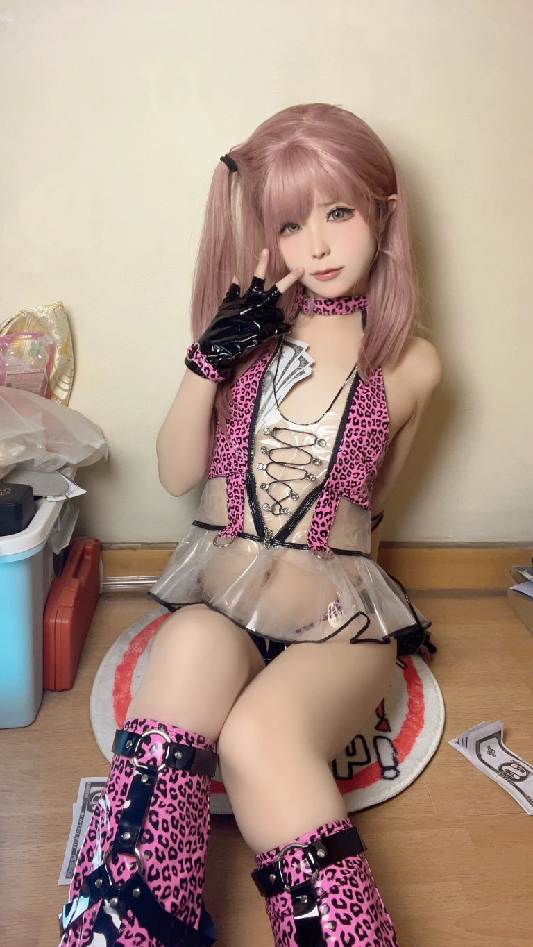 《千禧豹》｜Quan冉有点饿 · 25张写真