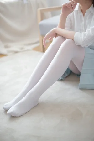 《R15-003》｜森萝财团 · 94张写真