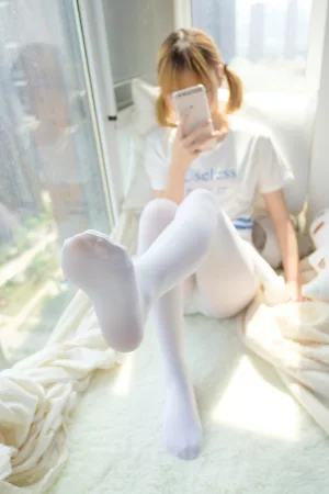 《R15-004》｜森萝财团 · 111张写真