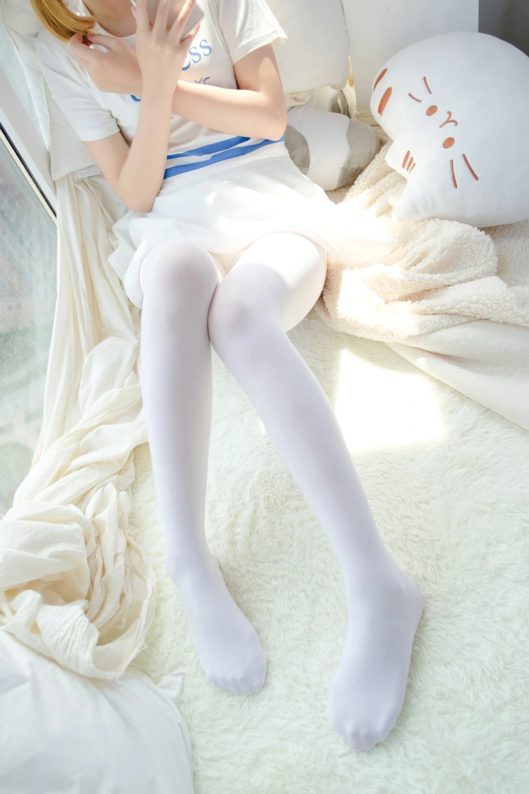 《R15-004》｜森萝财团 · 111张写真